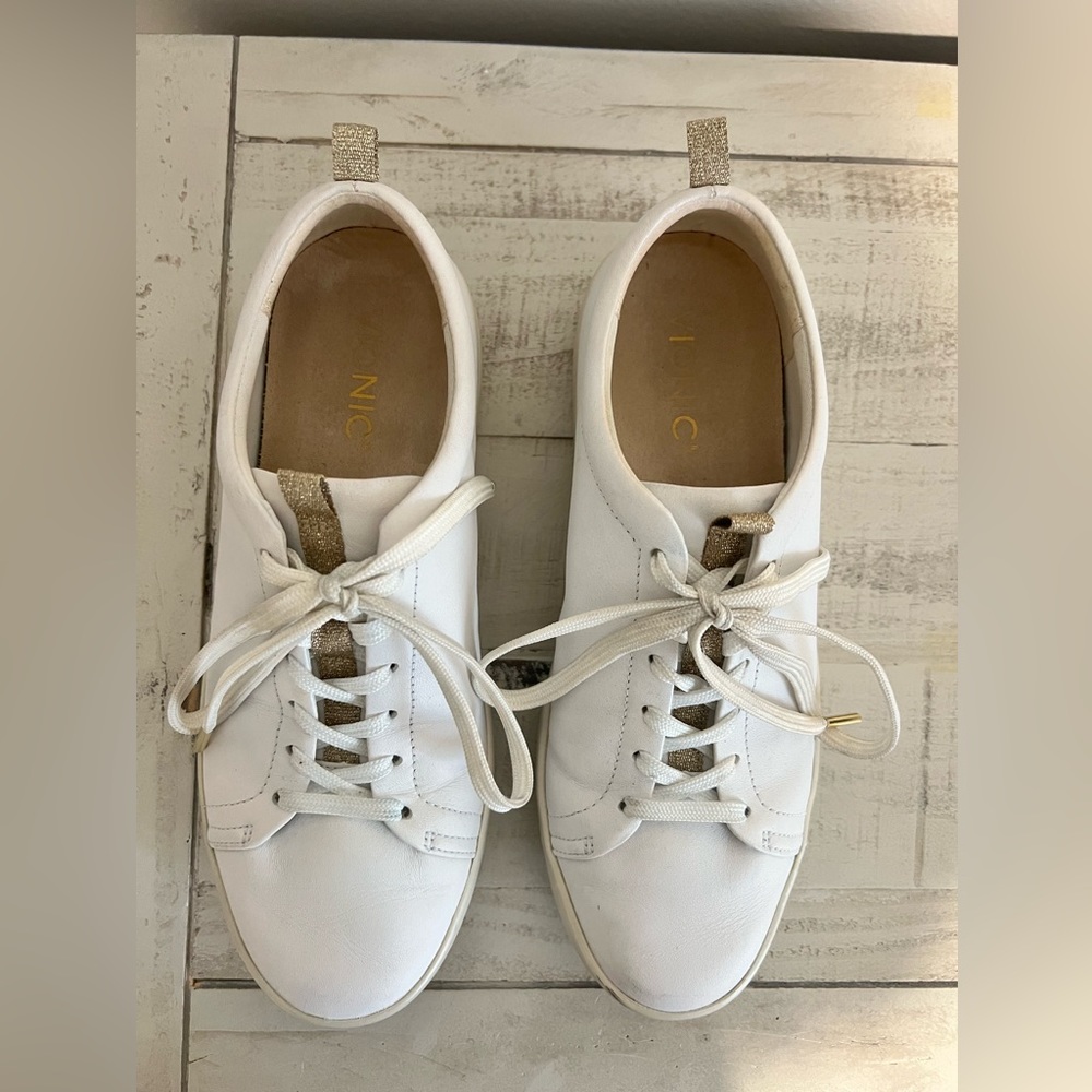 Vionic women’s sneakers